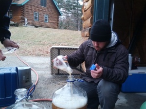 We finally pitch the yeast into fresh wort (this is a session IPA, if you were wondering).